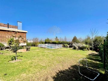 Casa en Venta en Las Cortezas, Arboretum - Club de Campo
