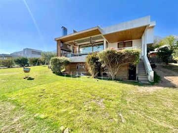 Casa en Venta en Las Cortezas, Arboretum - Club de Campo