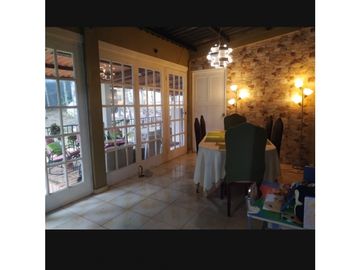 ALTOS DE CERRO AZUL / 1914 M2 / RIACHUELO / PISCINA / BALCON