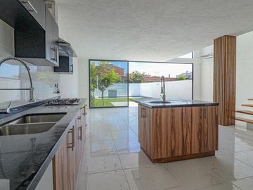 Casa en Fraccionamiento Lomas de Cuernavaca