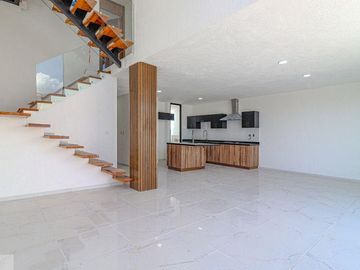 Casa en Fraccionamiento Lomas de Cuernavaca