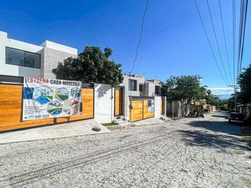 Casa en Fraccionamiento Lomas de Cuernavaca