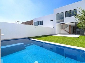 Casa en Fraccionamiento Lomas de Cuernavaca
