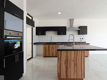 Casa en Fraccionamiento Lomas de Cuernavaca