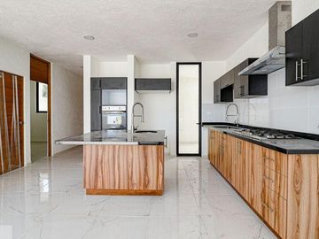 Casa en Fraccionamiento Lomas de Cuernavaca