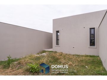 VENTA CASA VIA AURELIA ZONA SUR A ESTRENAR