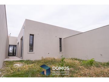 VENTA CASA VIA AURELIA ZONA SUR A ESTRENAR