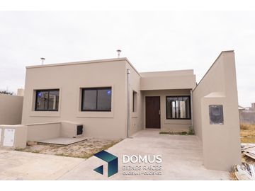 VENTA CASA VIA AURELIA ZONA SUR A ESTRENAR