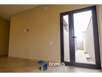VENTA CASA VIA AURELIA ZONA SUR A ESTRENAR