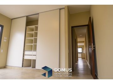 VENTA CASA VIA AURELIA ZONA SUR A ESTRENAR