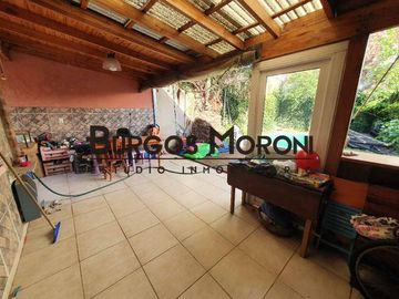 Casa en venta en Moron Sur