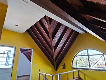 Venta PH en Flores - 5 amb. con patio y parrilla.
