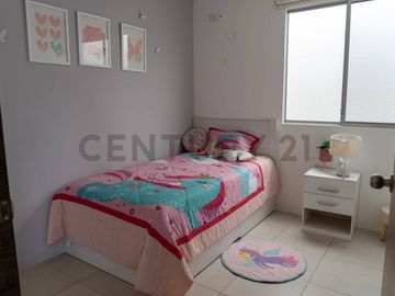 Venta Casa de Estreno en Urbanización Paseo del Sol, Vía a la Costa