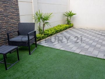 Venta Casas de Estreno en Urbanización Paseo del Sol, Vía a la Costa