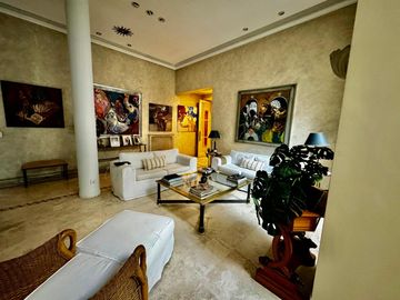 Venta Departamento de categoría en Juncal al 900, Retiro