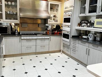 Venta Departamento de categoría en Juncal al 900, Retiro