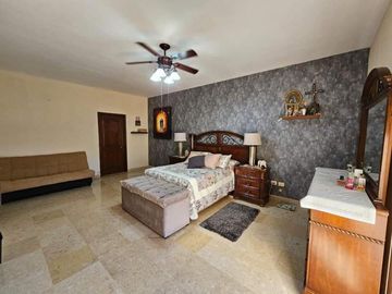 RESIDENCIA EN VENTA HACIENDA DEL ROSARIO