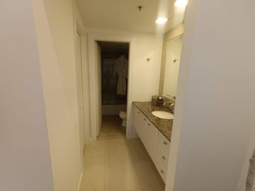 Suite de Lujo en venta con beneficios del Hotel J.W. Marriott, Quito, Centro Norte