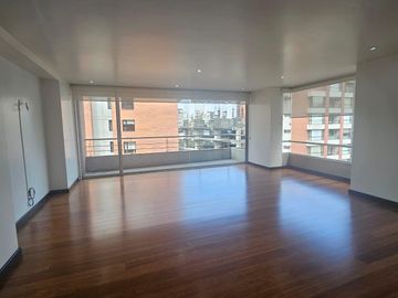 VENDO DEPARTAMENTO 3 DORMITORIOS PISO ALTO SECTOR BELLAVISTA
