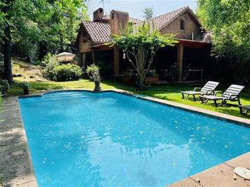 Casa en Venta en Camino El Huinganal