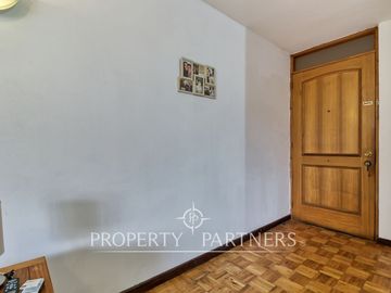 Departamento en primer piso en Avenida Angamos