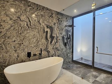 RESIDENCIA DE LUJO EN VENTA UBICADA EN LA PRIVADA BOSQUES DE ALTABRISA, MERIDA.