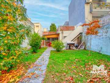 Casa chalet en venta  en Beccar 5 ambientes con dependencia de servicio