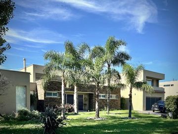CASA EN VENTA - 6 AMB - PILETA - BARRIO EL REBENQUE - CANNING