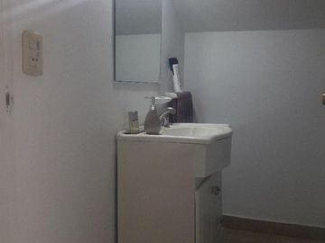 Chalet 5 amb. 3 baños, 330 m2 150m2 cub. San Cayetano.