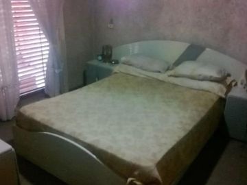 Casa en venta - 4 Dormitorios 4 Baños - Cocheras - 303Mts2 - Lanús