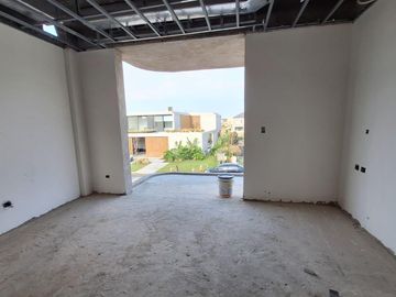 Exclusiva Casa en  VENTA en El Yacht Nordelta