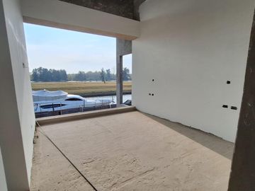 Exclusiva Casa en  VENTA en El Yacht Nordelta