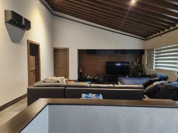 Casa en VENTA, Sierra Alta.