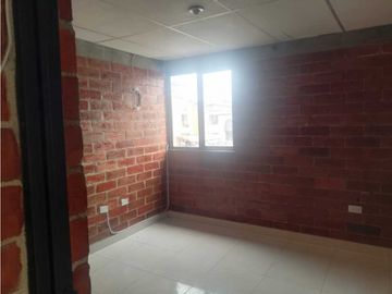 LUXA INMOBILIARIA VENDE CASA BARRIO AIDA LUCIA. ESQUINERA. BASICA