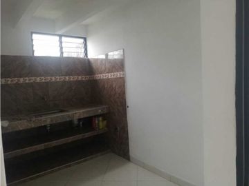 LUXA INMOBILIARIA VENDE CASA BARRIO AIDA LUCIA. ESQUINERA. BASICA