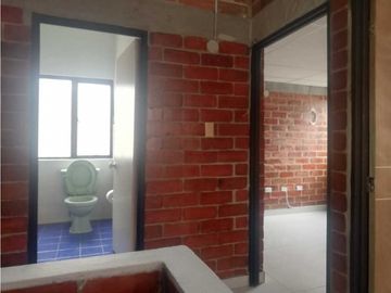 LUXA INMOBILIARIA VENDE CASA BARRIO AIDA LUCIA. ESQUINERA. BASICA