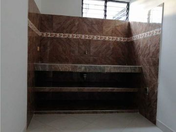 LUXA INMOBILIARIA VENDE CASA BARRIO AIDA LUCIA. ESQUINERA. BASICA