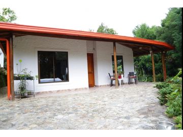 VENTA CASA CON LOTE SABANETA LA DOCTORA