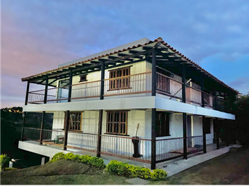 Hermosa finca con linderos del rio Barbas en la Ulloa Valle y Alcala
