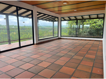 Hermosa finca con linderos del rio Barbas en la Ulloa Valle y Alcala