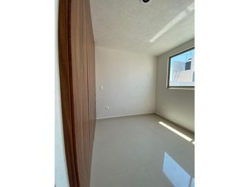 Casa  Nueva en Venta en Condominio Cerrado cerca Burgos Pocas Casas