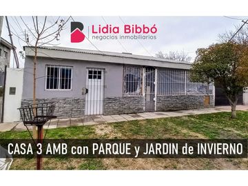URGENCIA DE VENTA - CASA 3 AMB con PARQUE