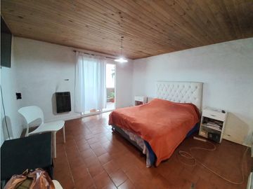 URGENCIA DE VENTA - CASA 3 AMB con PARQUE