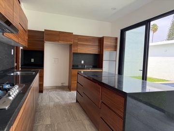 Casa nueva en venta en Delicias Cuernavaca con alberca y 3 recámaras