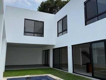 Casa nueva en venta en Delicias Cuernavaca con alberca y 3 recámaras