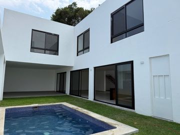Casa nueva en venta en Delicias Cuernavaca con alberca y 3 recámaras