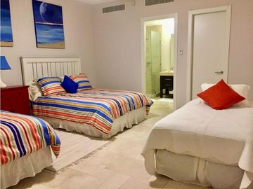 VENTA DE APARTAMENTO DE PLAYA EN BUENAVENTURA