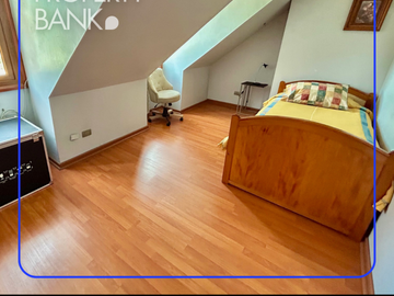 Casa en Venta en Valenzuela Puelma 9035