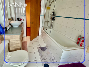 Casa en Venta en Valenzuela Puelma 9035
