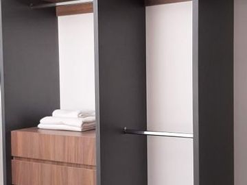 Casa nueva en venta en fraccionamiento, a 10 min. del Aeropuerto Internacional de Toluca.